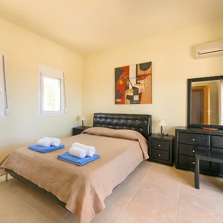 Villa Athoniki